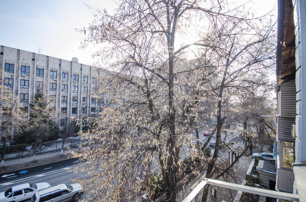 Золотой Квадрат Шевченко 75 Apartment Almaty Exterior photo